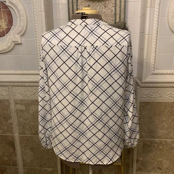 212 COLLECTION. Sz XL. Button Up. Long Sleeve. Poly Blouse. White Plaid. B86 - Picture 4 of 7